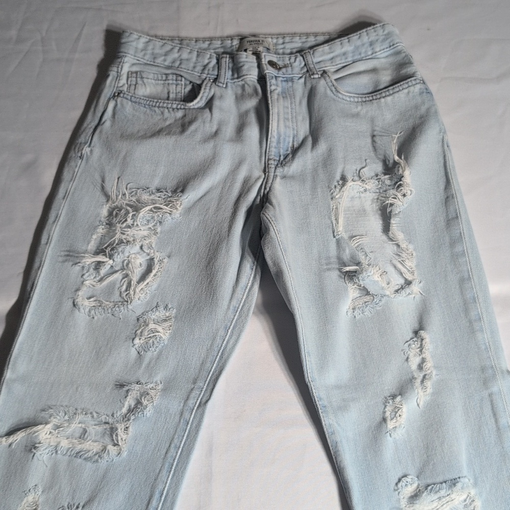 Forever21 Distressed Mom Jeans Size 26